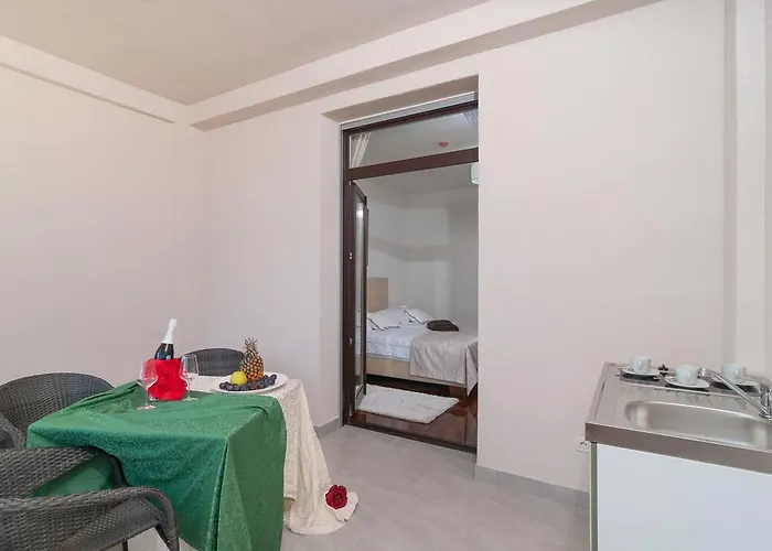 Konukevi Luxury Near The Beach3 4*